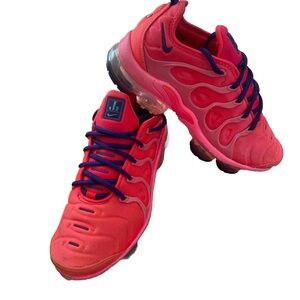 Nike Air Vapormax Plus Women's Size 7 Bright Crimson Pink Running Shoes like new